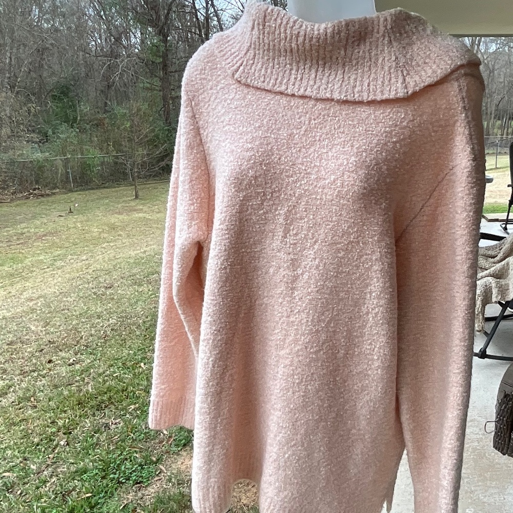 Calvin Klein • Blush Pink Fuzzy Cowl Neck Sweater • XL - Picture 2 of 8